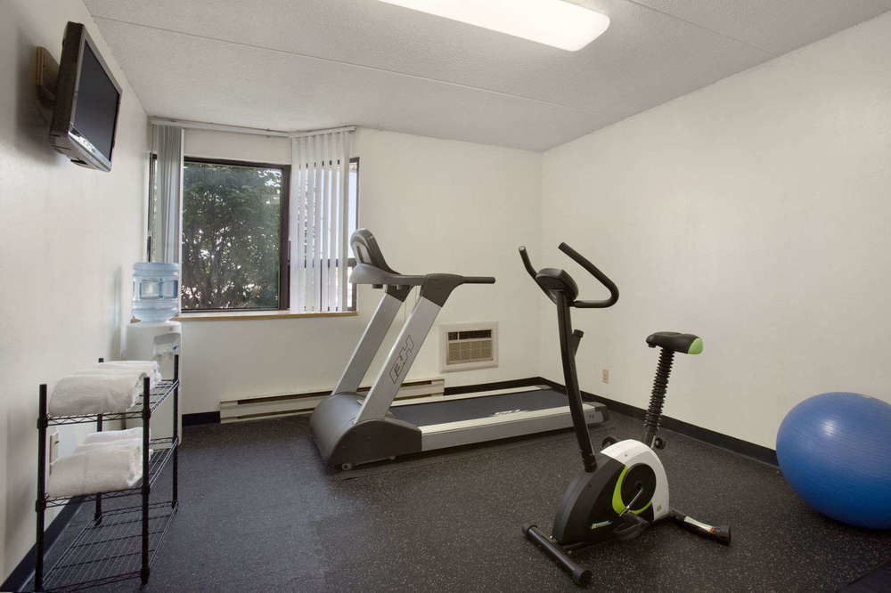 Travelodge By Wyndham Toronto East Facilities photo